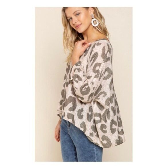 POL Animal Print lightweight Sweater - Picture 7 of 15
